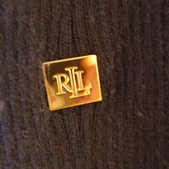 Sweater - Picture 2 of 3